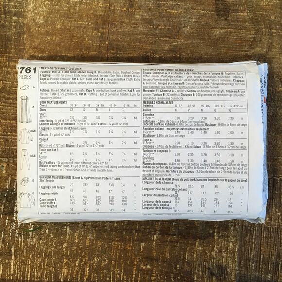 Simplicity Sewing Pattern 7761 Mens Renaissance Costume XS-XL Tunic Cape UNCUT - Picture 2 of 2